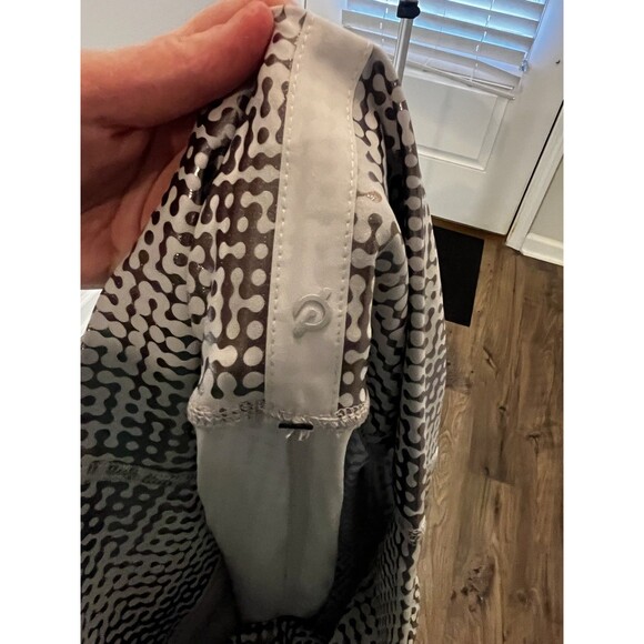 Peloton women’s leggings- Large- NWT-Show UP foil color - Picture 14 of 16